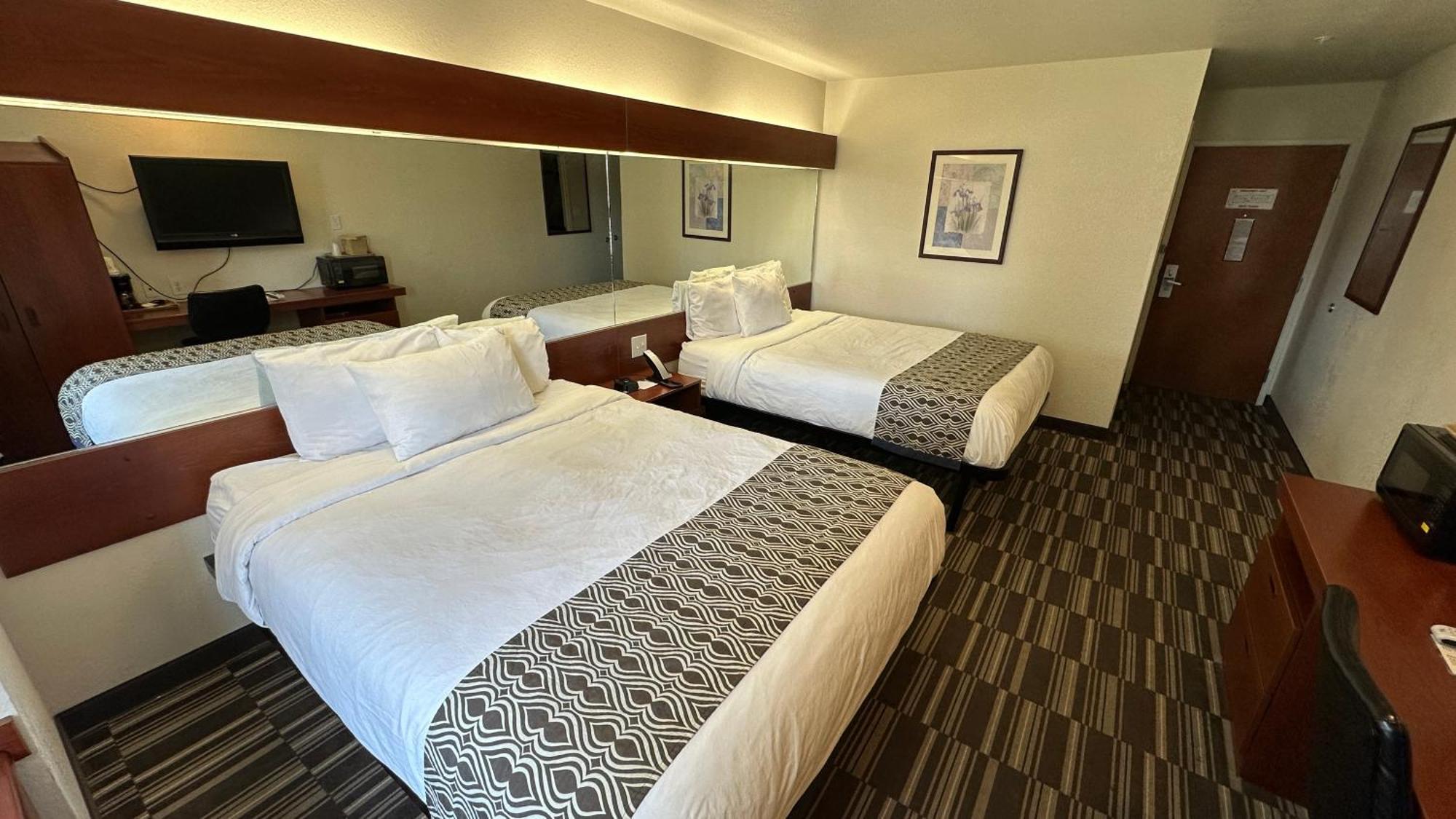 Microtel Inn And Suites By Wyndham Miami Ok Luaran gambar